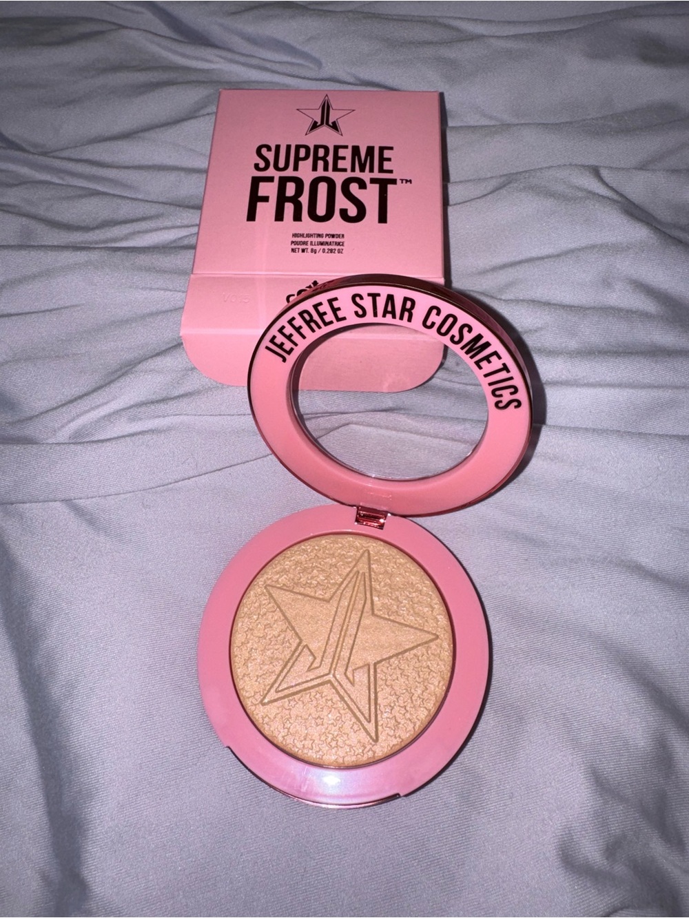 Jeffree Star Supreme Frost Highlighter in shade Frozen Peach